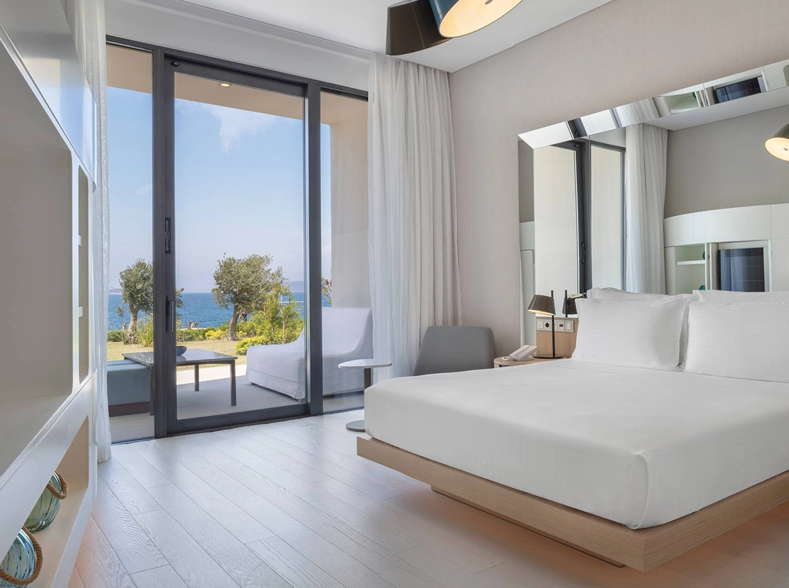 One Bedroom Suite with private Pool and Sea View 2