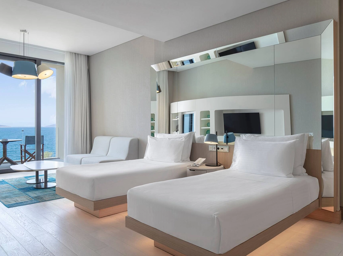 Twin Premium Room with Balcony and Sea View 1